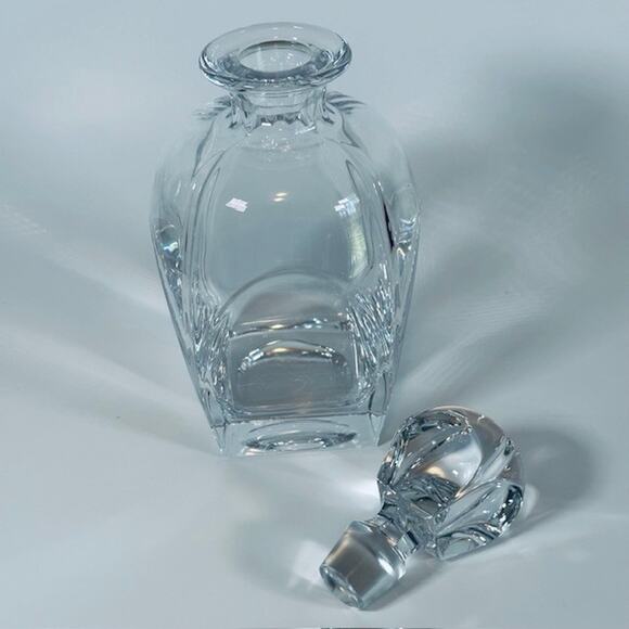 Bombay Company Heavy Crystal/Clear Glass Decanter w/Stopper Lid Barware - Picture 2 of 16